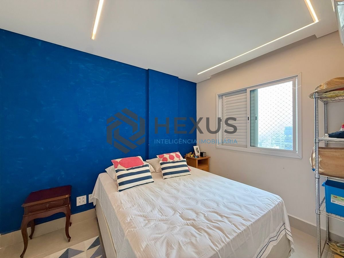Foto 23 de Apartamento reformado com varanda gourmet vista mar e lazer a 250m da praia na Enseada, Guarujá