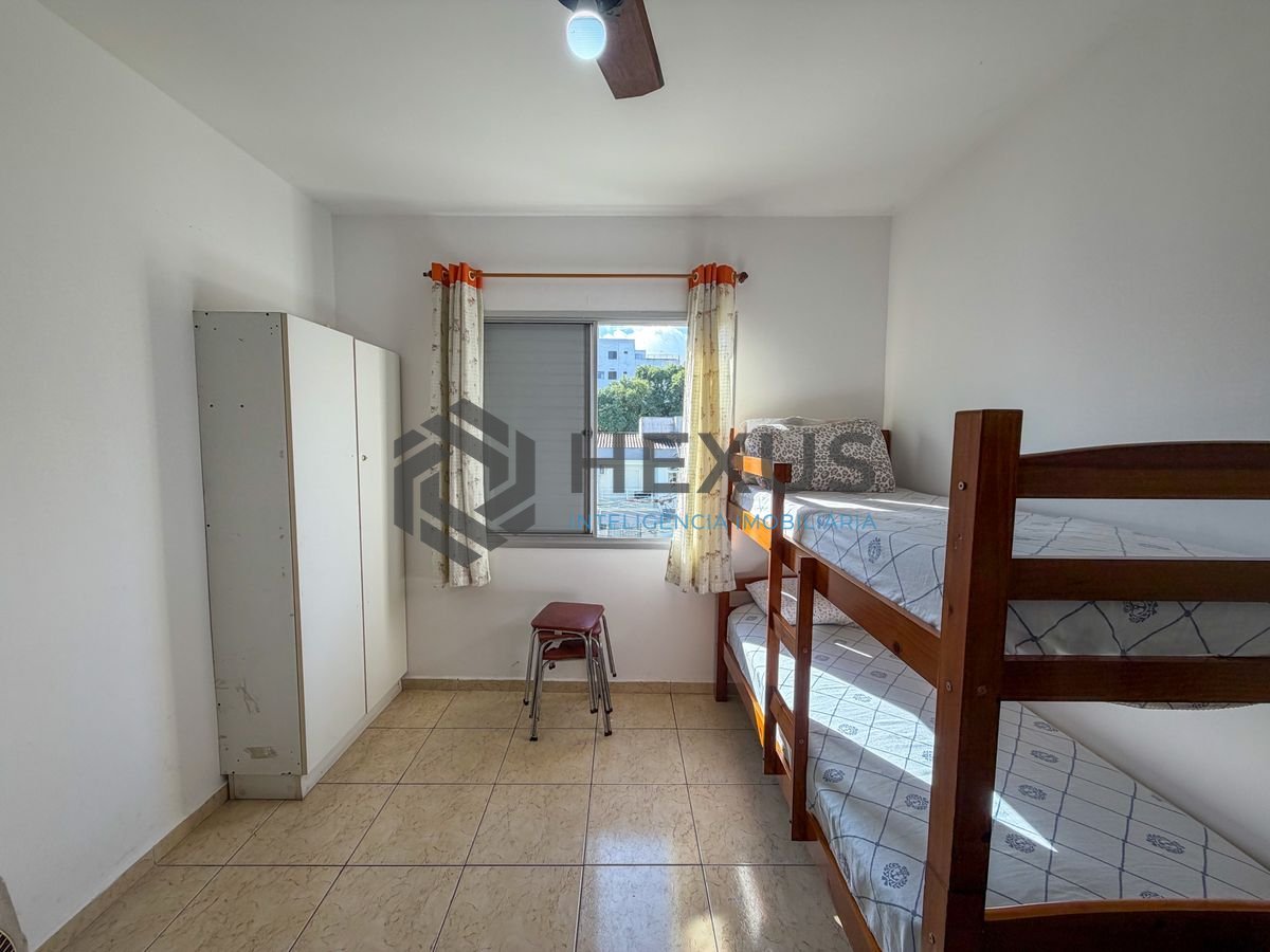 Foto 9 de Apartamento a 500m da praia na região da Vila Júlia na Enseada, Guarujá