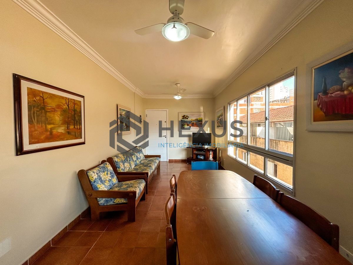 Foto 4 de Apartamento com varanda a 500m da praia na região do Tortugas na Enseada, Guarujá