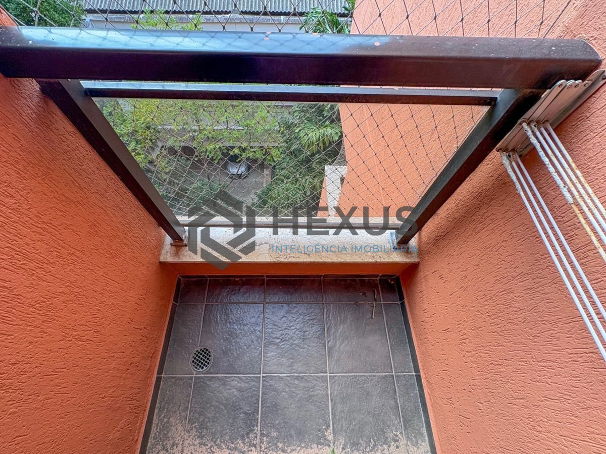 Foto 17 de Apartamento com varanda vista mar e lazer a 50m da praia no Tejereba na Enseada, Guarujá