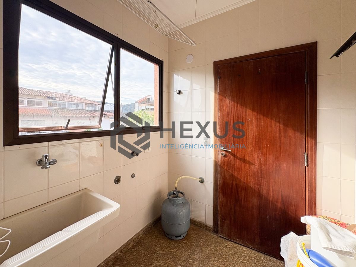 Foto 25 de Apartamento com varanda vista mar e lazer a 50m da praia no Tejereba na Enseada, Guarujá