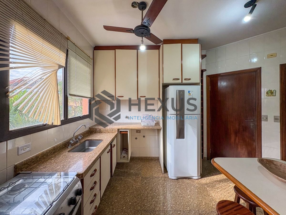 Foto 24 de Apartamento com varanda vista mar e lazer a 50m da praia no Tejereba na Enseada, Guarujá