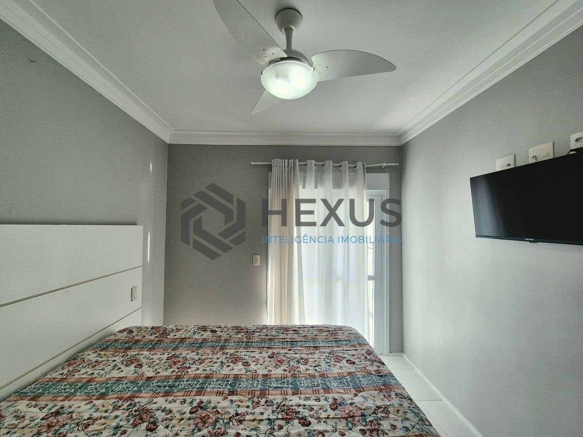 Foto 12 de Apartamento reformado com varanda gourmet vista mar e lazer na beira mar nas Pitangueiras, Guarujá
