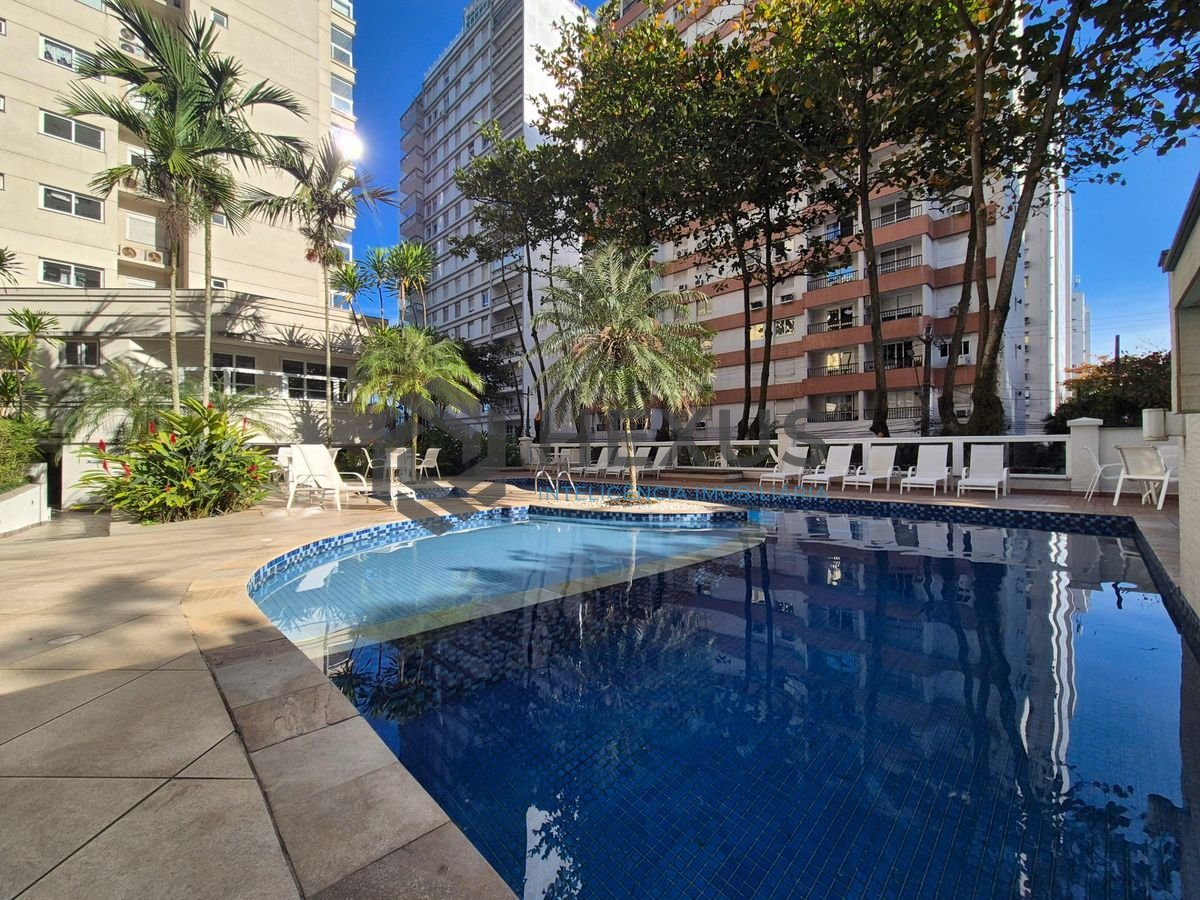 Foto 33 de Apartamento reformado com varanda gourmet vista mar e lazer na beira mar nas Pitangueiras, Guarujá