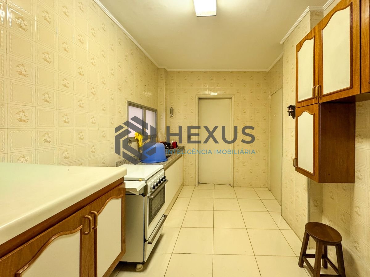 Foto 19 de Apartamento com varanda a 500m da praia na região do Jardim Las Palmas no Jardim Astúrias, Guarujá