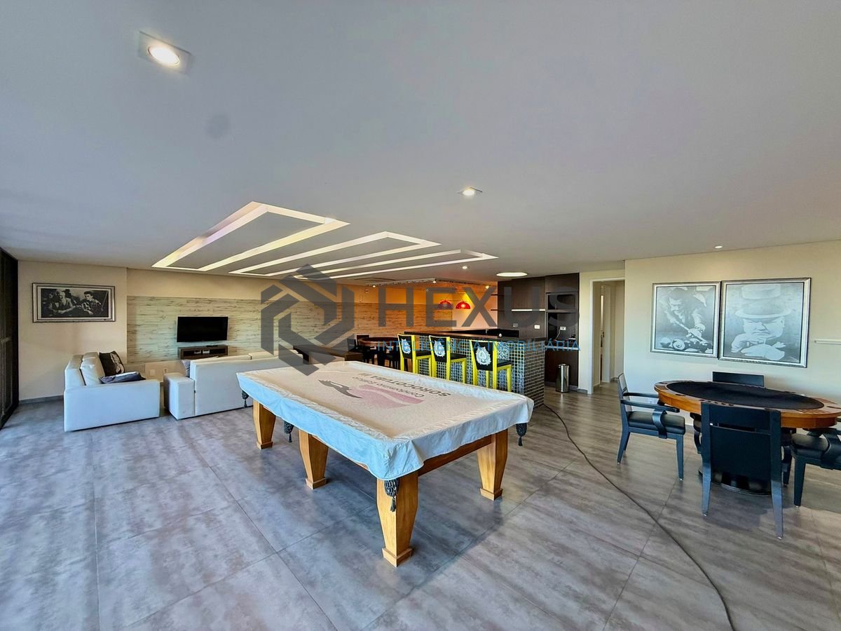 Foto 47 de Cobertura Duplex reformada com varanda vista mar e lazer na beira mar da praia no  Morro Sorocotuba na Enseada, Guarujá