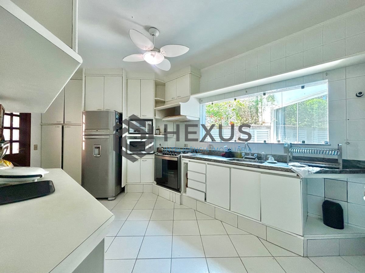 Foto 32 de Casa reformada com piscina e área gourmet no Jardim Acapulco, Guarujá