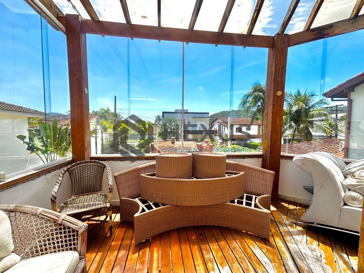 Foto 18 de Casa reformada com piscina e área gourmet no Jardim Acapulco, Guarujá
