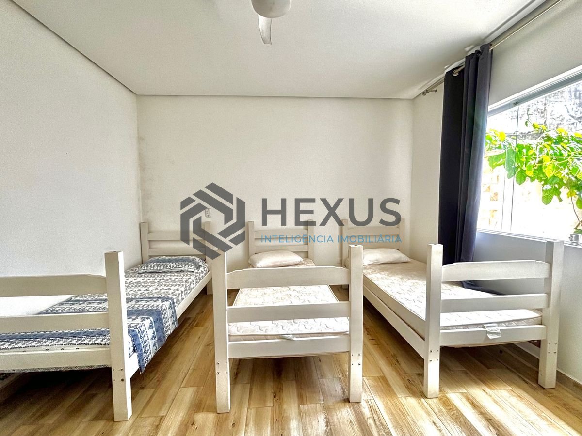 Foto 35 de Casa reformada com piscina e área gourmet no Jardim Acapulco, Guarujá