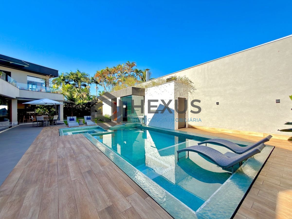 Foto 14 de Casa de alto padrão com piscina e área gourmet no Jardim Acapulco, Guarujá
