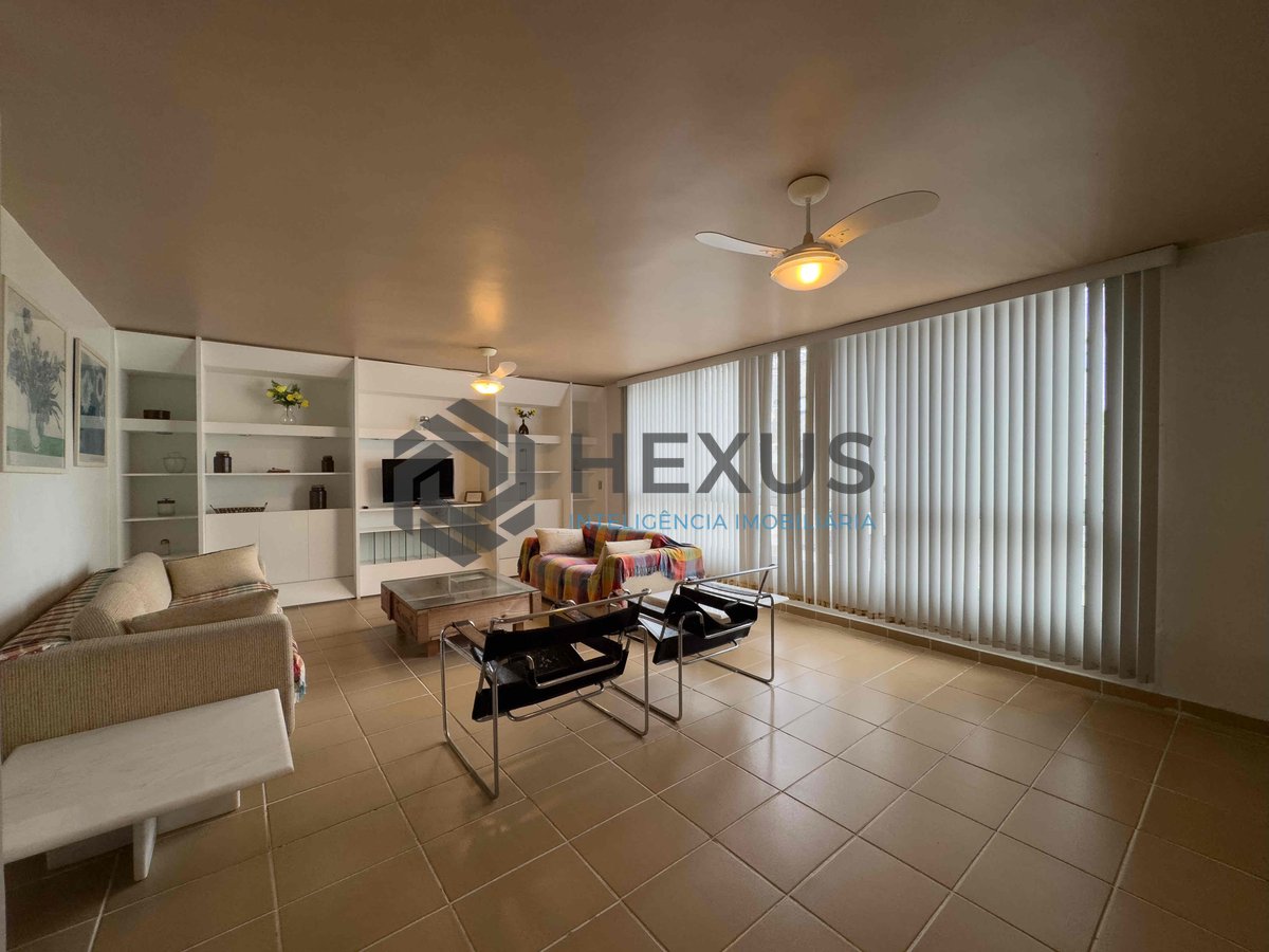 Foto 4 de Apartemento na quadra-mar da Praia das Pitangueiras à venda, Guarujá-SP.