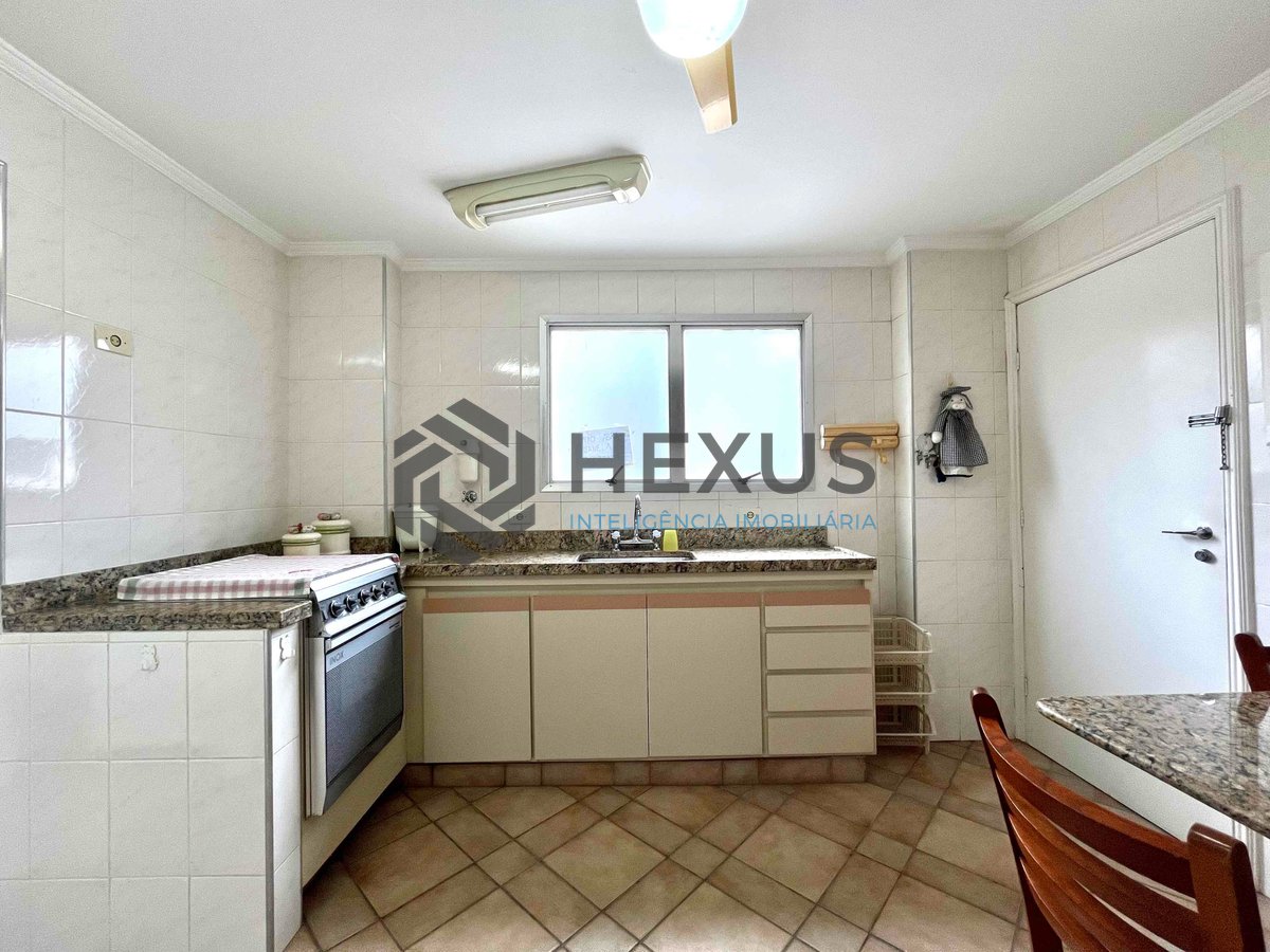 Foto 21 de Apartamento na quadra-mar da Praia das Pitangueiras, Guarujá-SP.