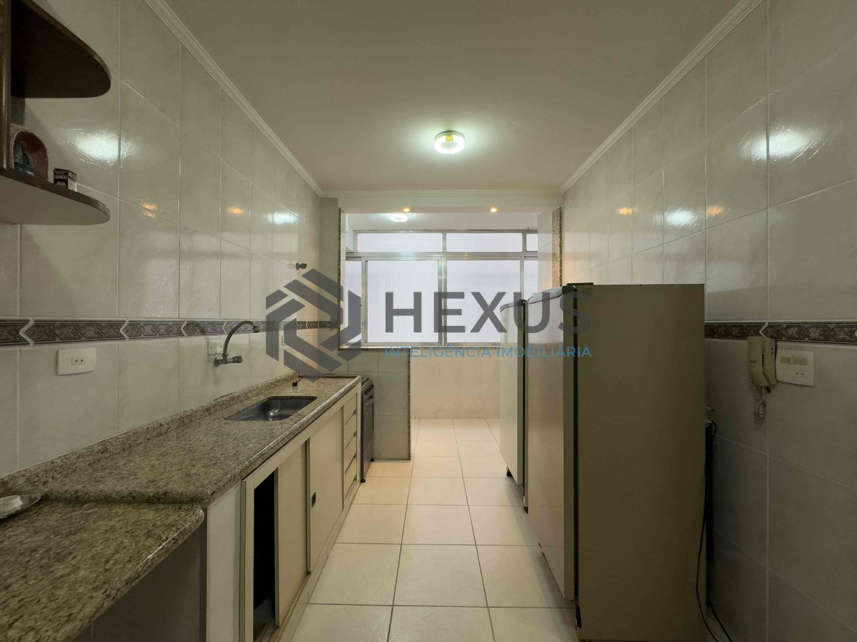 Foto 19 de Apartamento com varanda a 1 quadra do mar na Praia das Pitangueiras à venda, Guarujá-SP