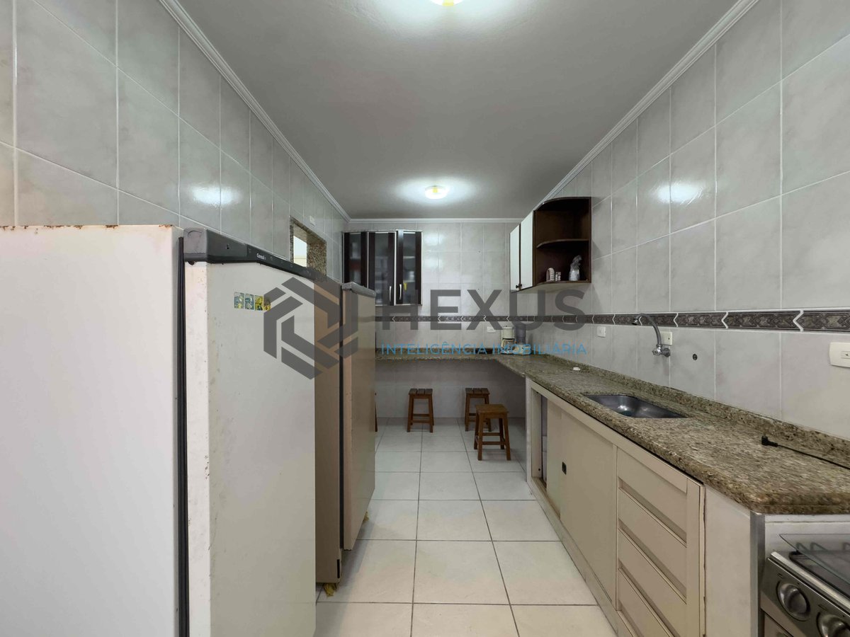 Foto 20 de Apartamento com varanda a 1 quadra do mar na Praia das Pitangueiras à venda, Guarujá-SP