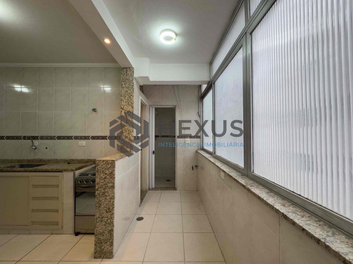 Foto 22 de Apartamento com varanda a 1 quadra do mar na Praia das Pitangueiras à venda, Guarujá-SP