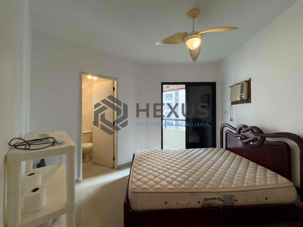 Foto 12 de Apartamento com varanda e lazer na beira mar da Praia das Pitangueiras, Guaruja