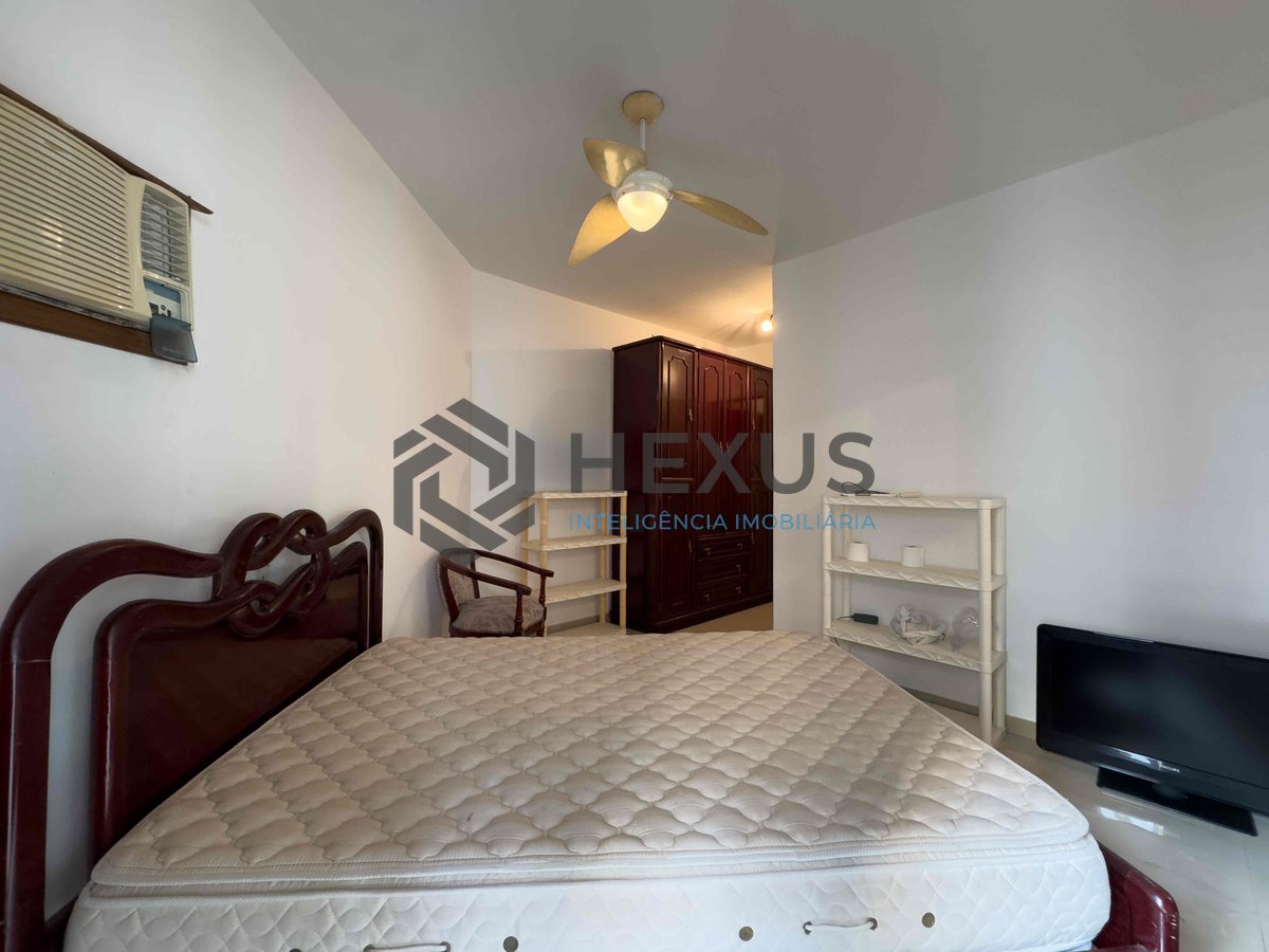 Foto 14 de Apartamento com varanda e lazer na beira mar da Praia das Pitangueiras, Guaruja