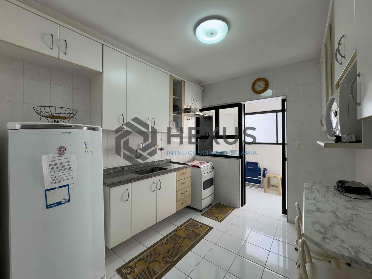 Foto 26 de Apartamento com varanda e lazer na beira mar da Praia das Pitangueiras, Guaruja