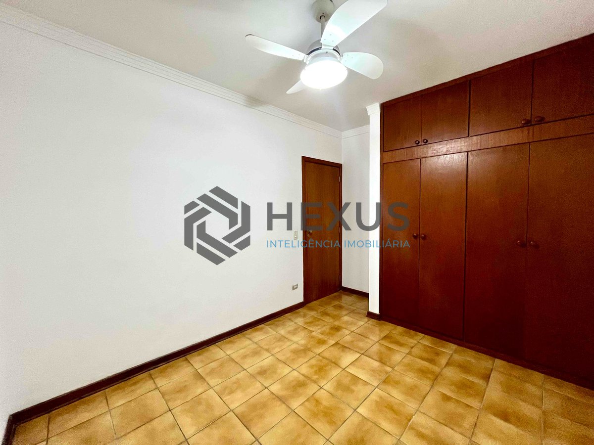 Foto 17 de Apartamento com varanda e vista mar a uma quadra da Praia das Pitangueiras de 3 quartos (1 suíte), 1 vaga, Guarujá-SP.
