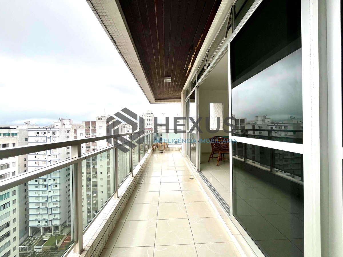 Foto 6 de Apartamento com varanda e vista mar a uma quadra da Praia das Pitangueiras de 3 quartos (1 suíte), 1 vaga, Guarujá-SP.