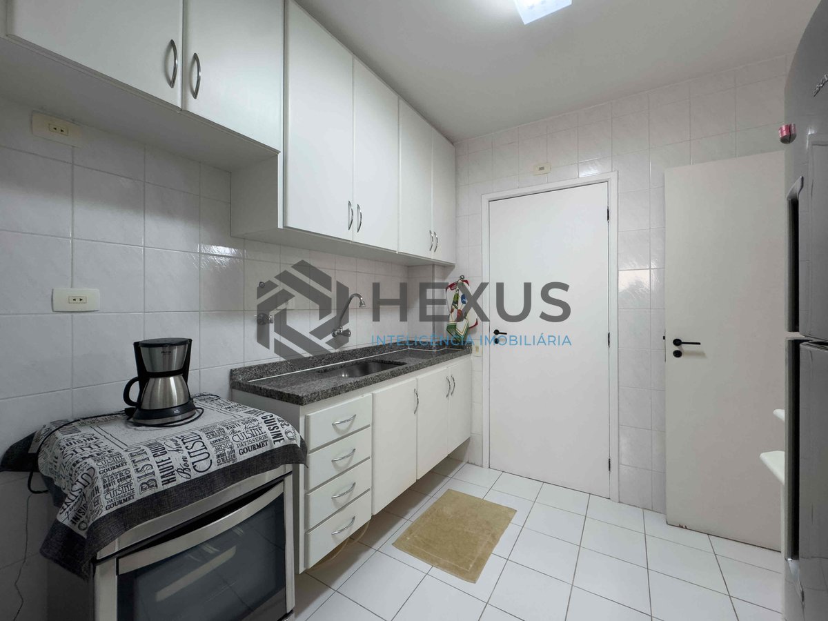 Foto 24 de Apartamento com varanda e lazer na beira mar da Praia das Pitangueiras, Guaruja