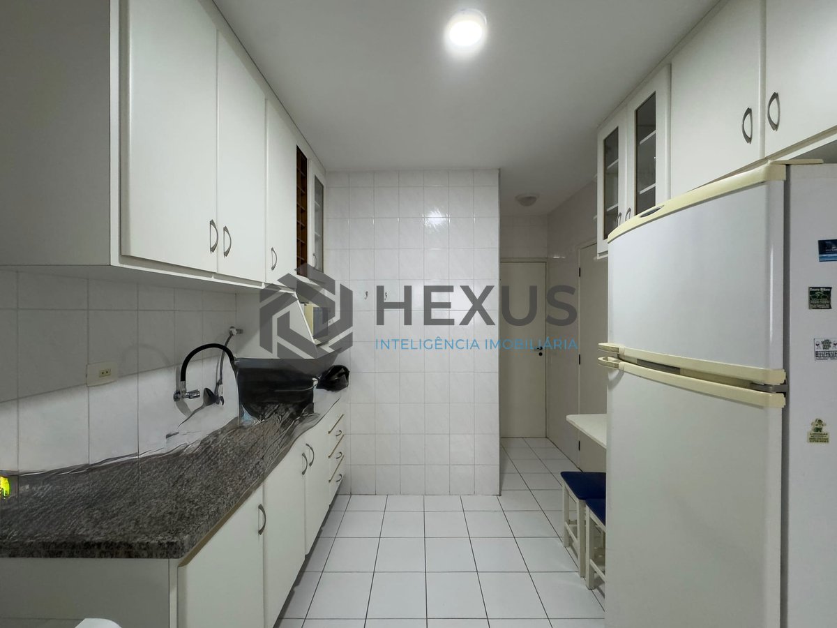 Foto 22 de Apartamento com varanda e lazer na quadra mar da Praia das Pitangueiras, Guaruja - Hexus