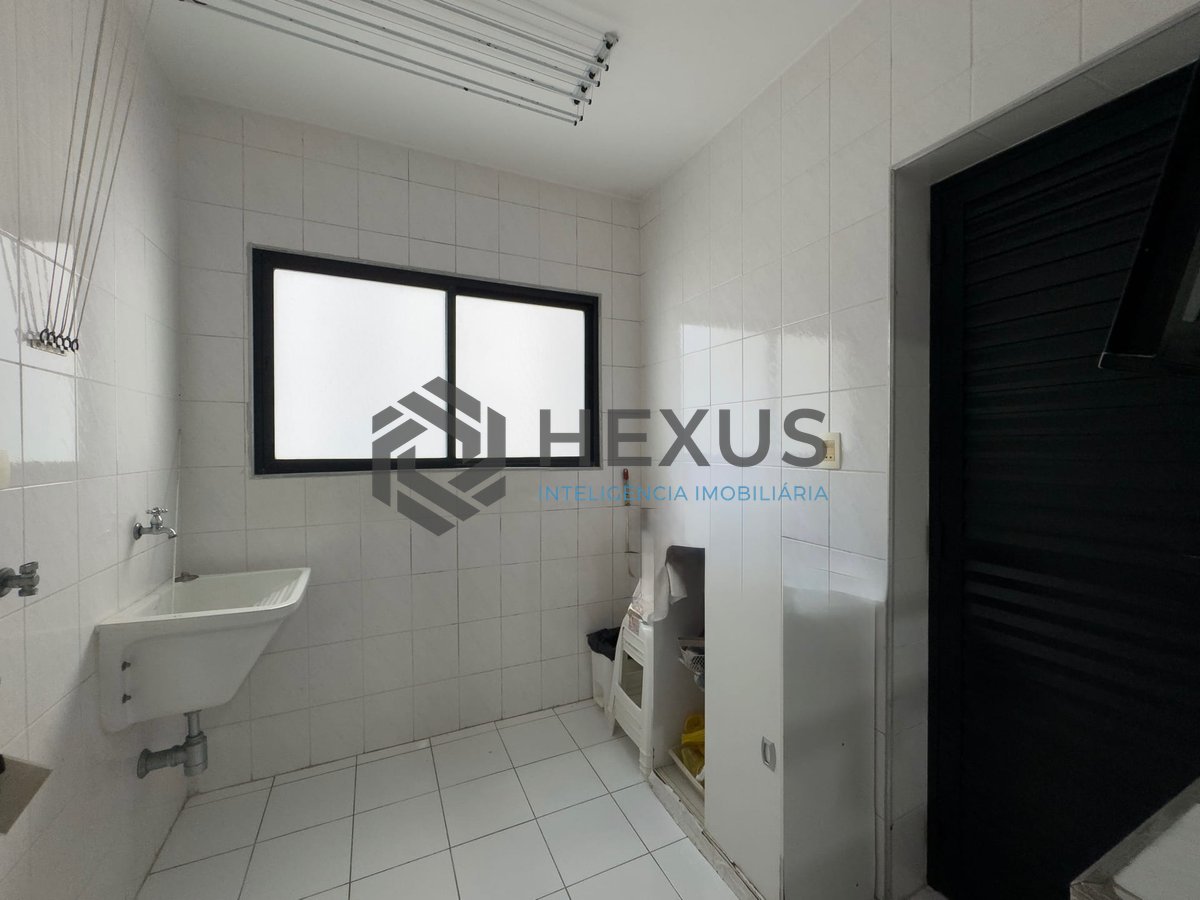 Foto 24 de Apartamento com varanda e lazer na quadra mar da Praia das Pitangueiras, Guaruja - Hexus