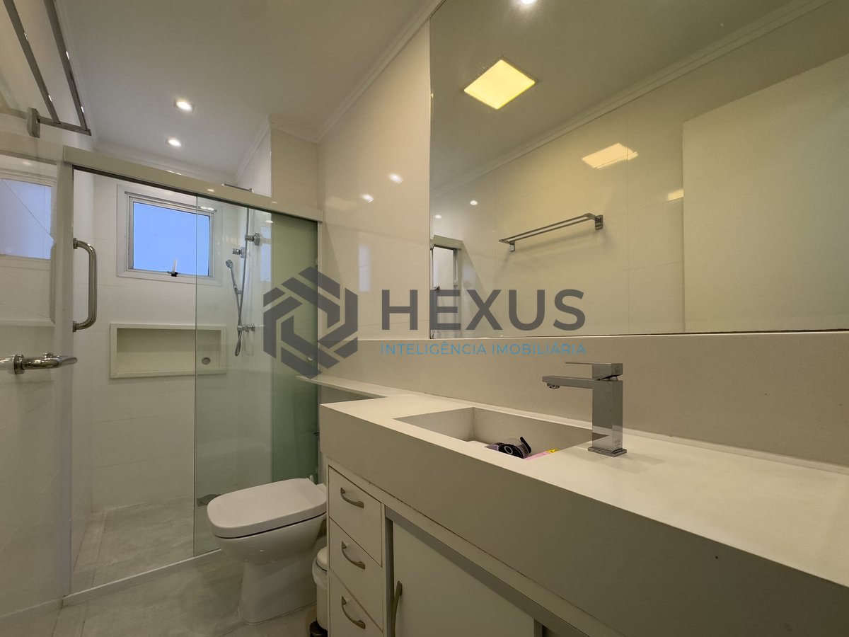 Foto 18 de Apartamento reformado frente mar com varanda gourmet e lazer na Praia das Asturias, Guaruja