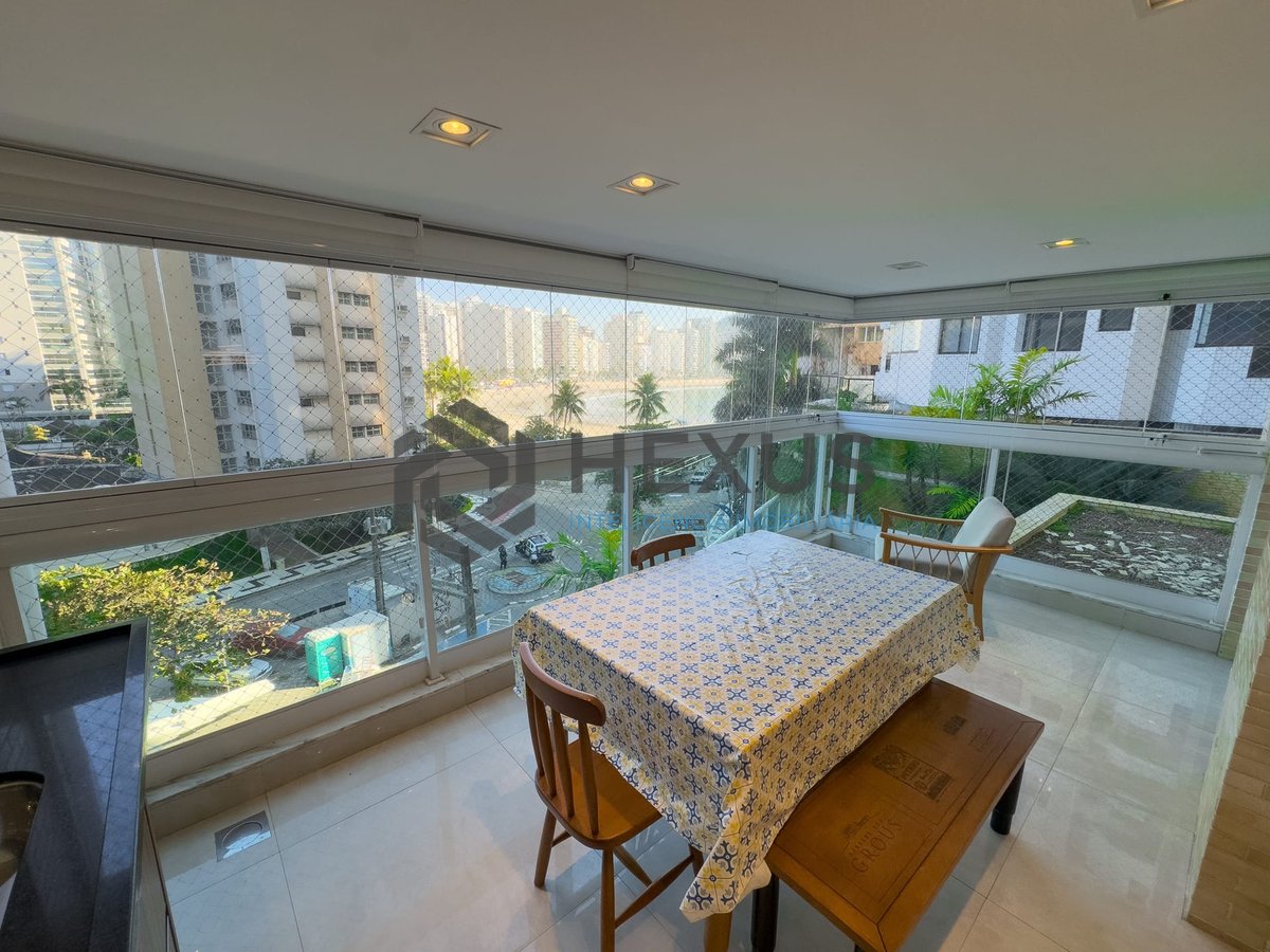 Foto 3 de Apartamento reformado frente mar com varanda gourmet e lazer na Praia das Asturias, Guaruja
