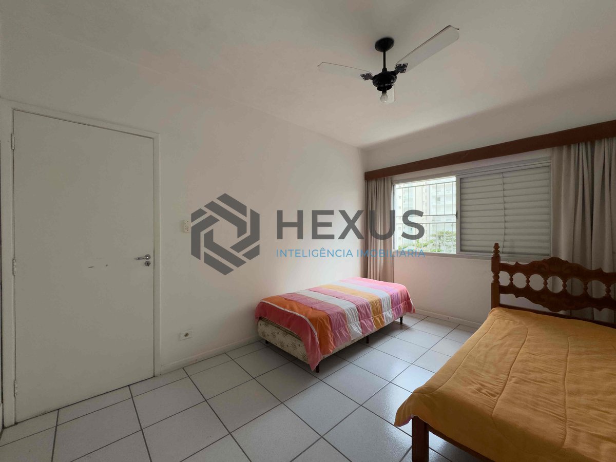 Foto 19 de Apartamento com varanda e vista mar na quadra mar da Praia das Pitangueiras, Guaruja