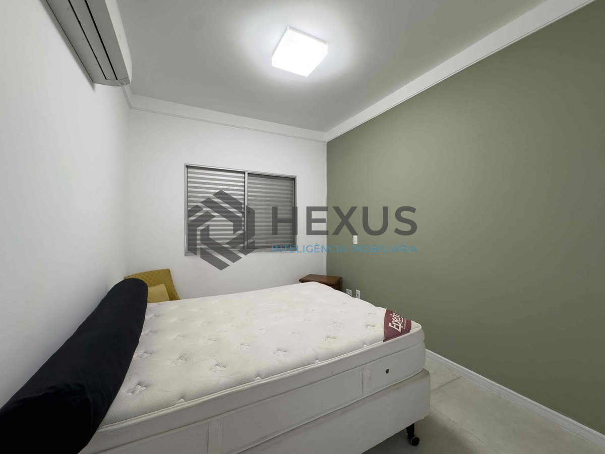 Foto 15 de Apartamento reformado com varanda na Praia das Astúrias, Guarujá