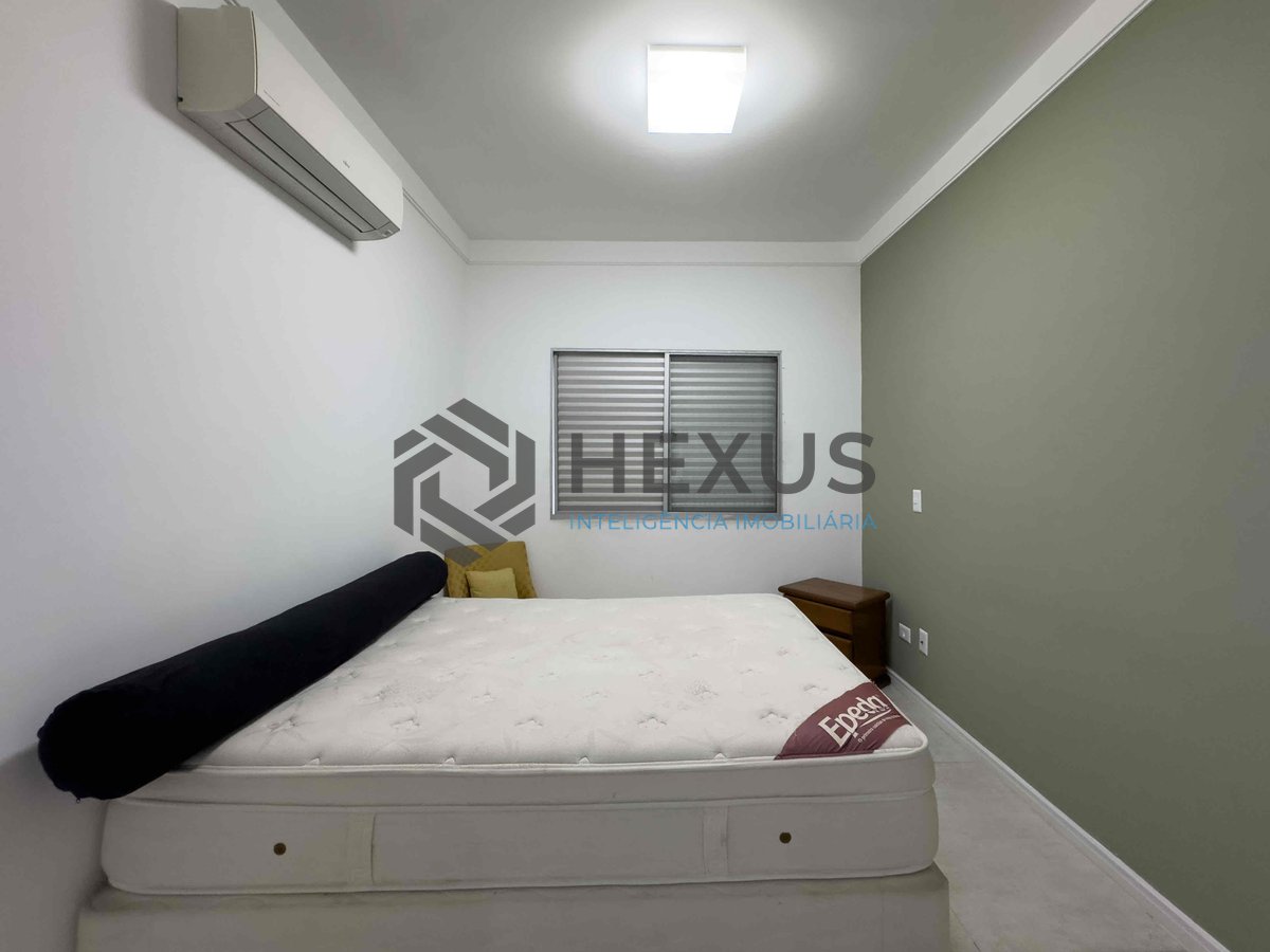 Foto 16 de Apartamento reformado com varanda na Praia das Astúrias, Guarujá
