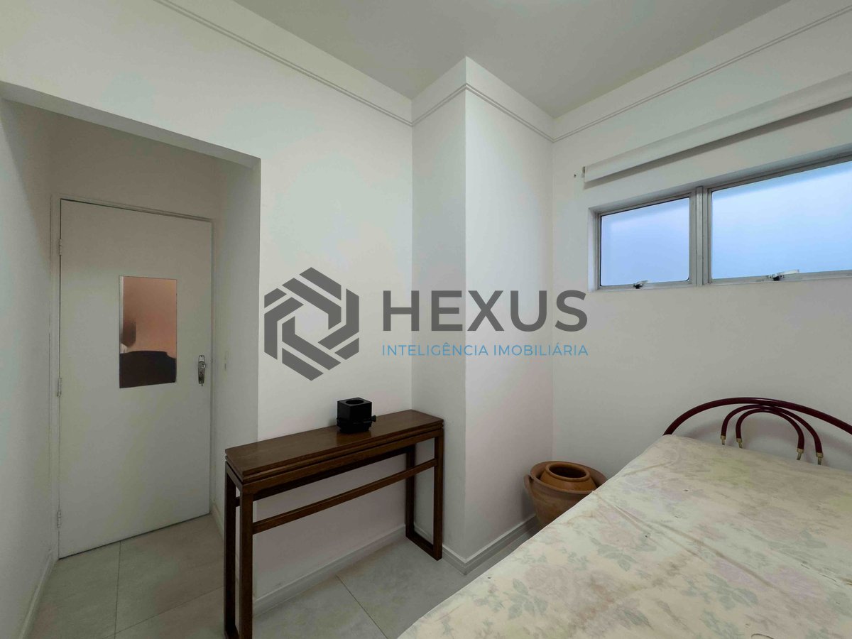 Foto 23 de Apartamento reformado com varanda na Praia das Astúrias, Guarujá