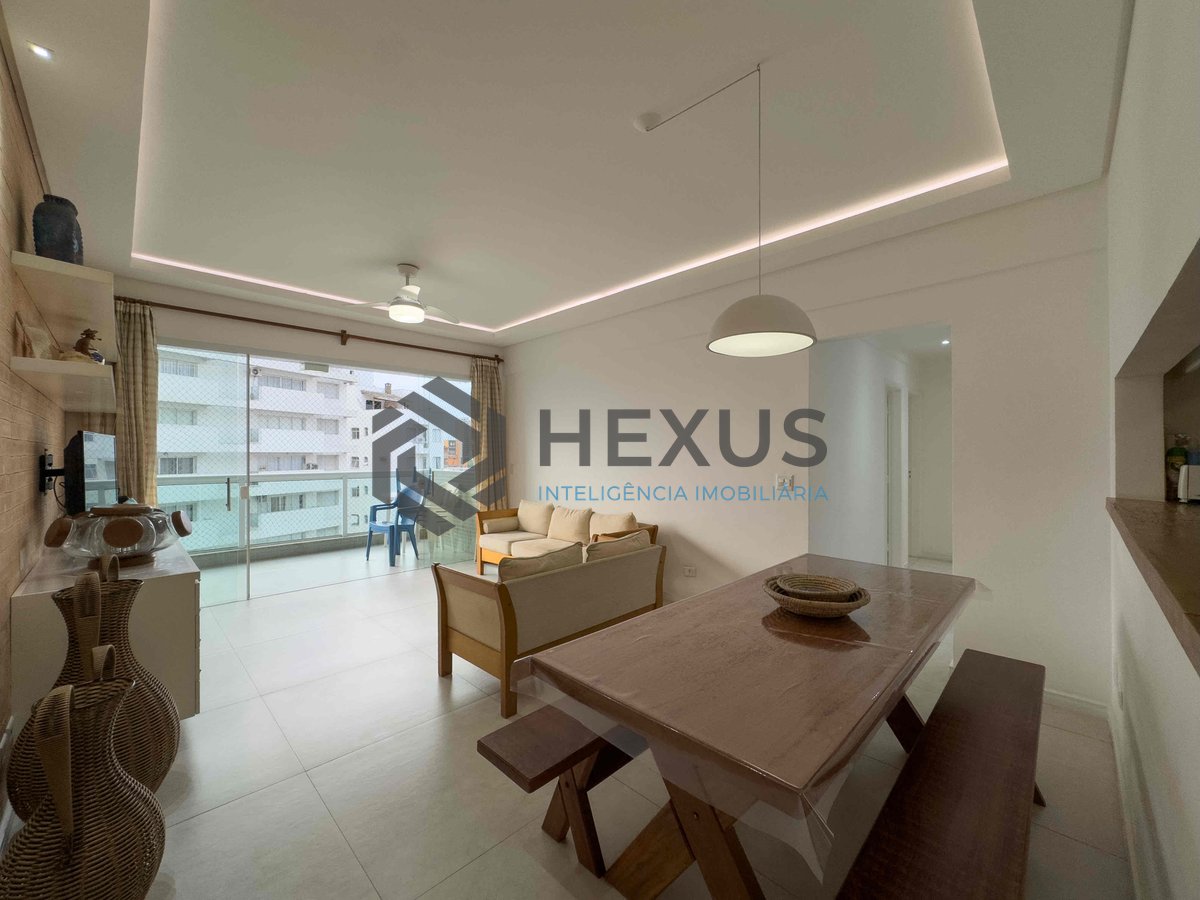 Foto 5 de Apartamento reformado com varanda na Praia das Astúrias, Guarujá