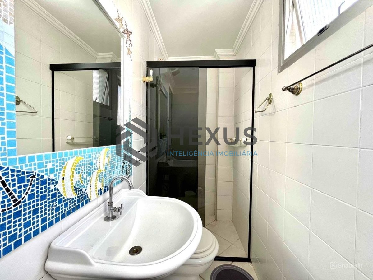 Foto 13 de Apartamento com varanda a uma quadra da Praia das Pitangueiras, Guarujá-SP.