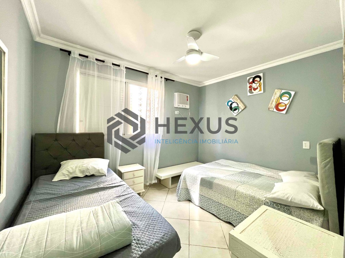 Foto 15 de Apartamento com varanda a uma quadra da Praia das Pitangueiras, Guarujá-SP.