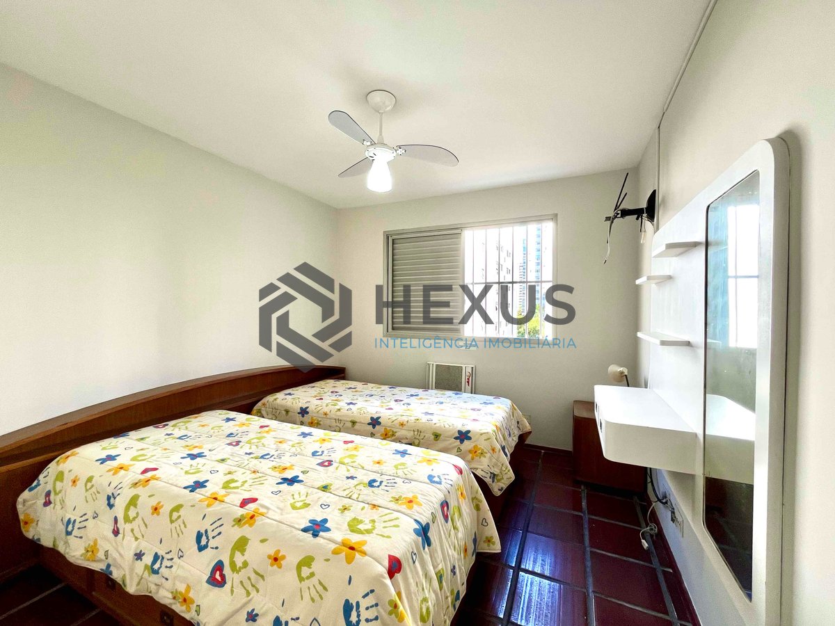 Foto 11 de Apartamento a uma quadra da Praia das Pitangueiras, Guaruja