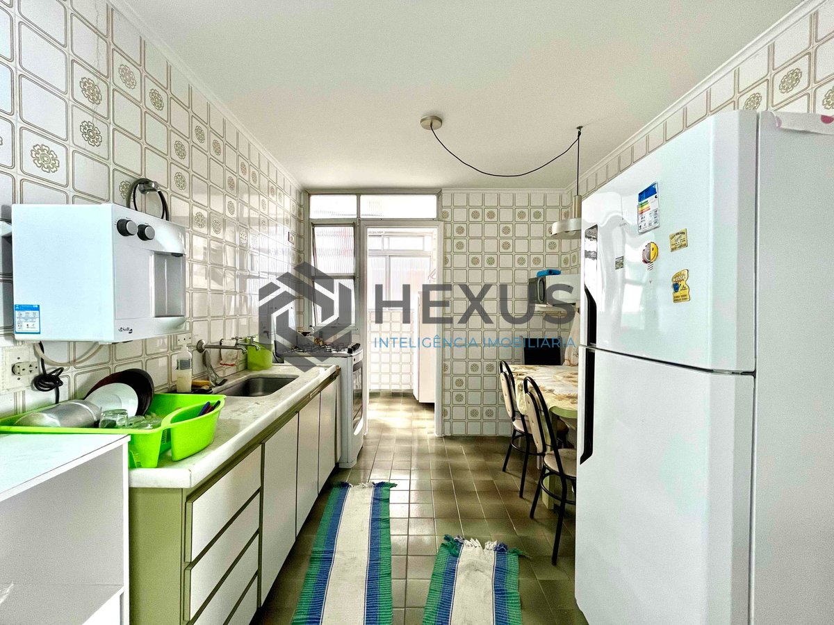 Foto 14 de Apartamento a uma quadra da Praia das Pitangueiras, Guaruja