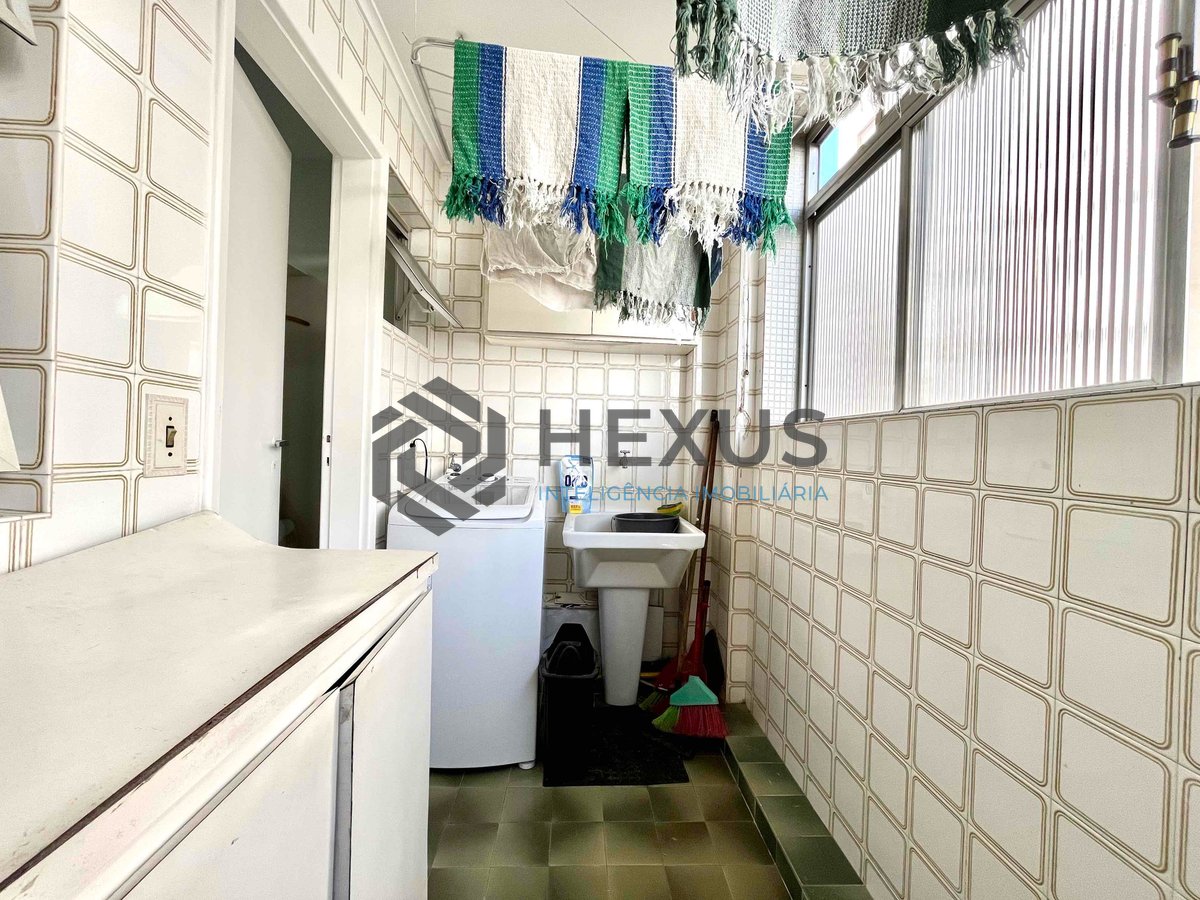 Foto 18 de Apartamento a uma quadra da Praia das Pitangueiras, Guaruja