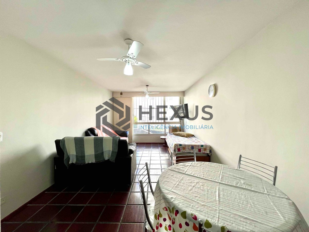 Foto 3 de Apartamento a uma quadra da Praia das Pitangueiras, Guaruja