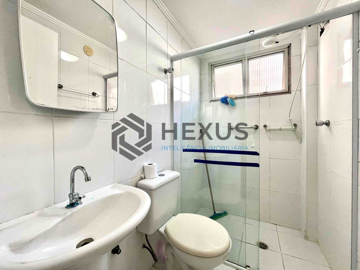 Foto 10 de Apartamento a uma quadra da Praia das Pitangueiras, Guaruja
