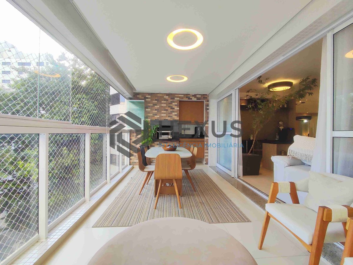 Foto 14 de Apartamento reformado com varanda gourmet e lazer, predio novo, na Praia das Pitangueiras, Guaruja
