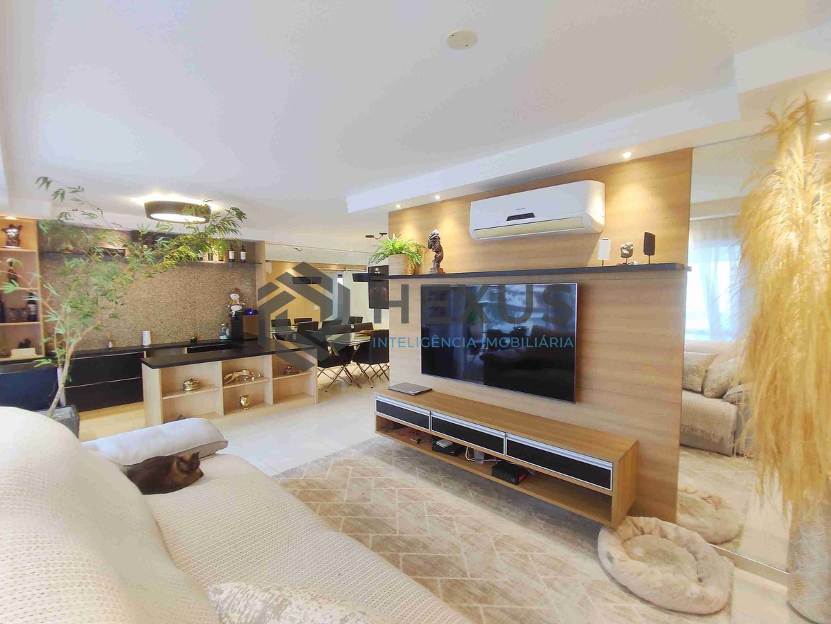 Foto 3 de Apartamento reformado com varanda gourmet e lazer, predio novo, na Praia das Pitangueiras, Guaruja