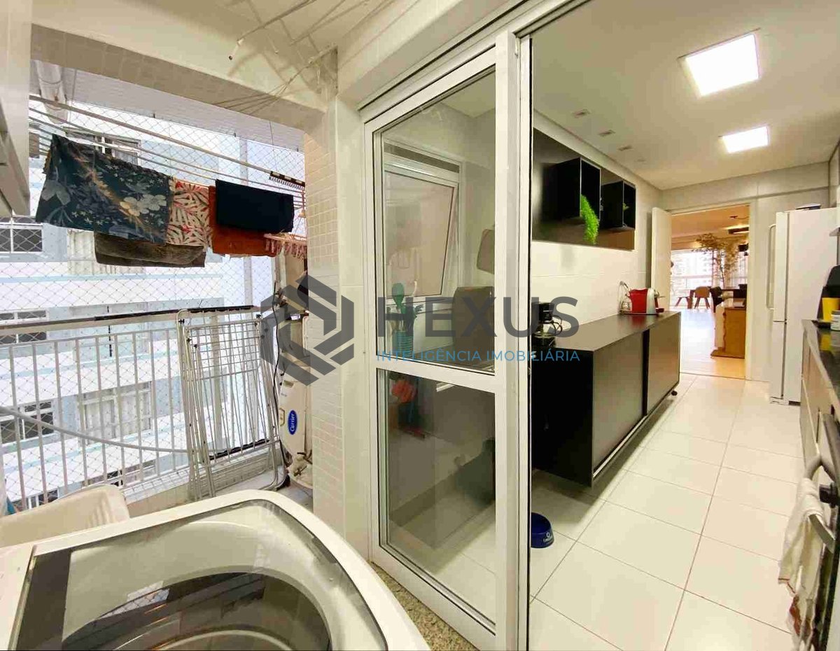 Foto 25 de Apartamento reformado com varanda gourmet e lazer, predio novo, na Praia das Pitangueiras, Guaruja