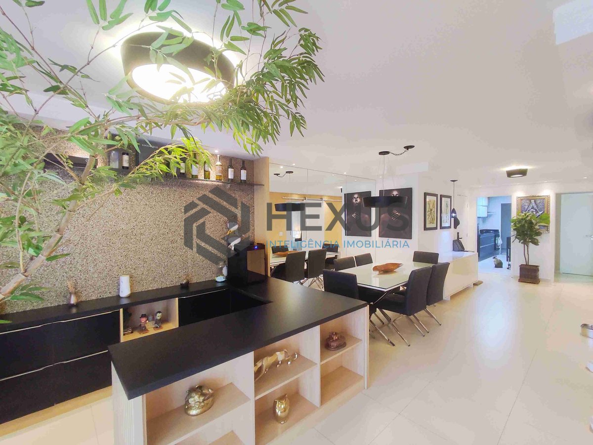 Foto 8 de Apartamento reformado com varanda gourmet e lazer, predio novo, na Praia das Pitangueiras, Guaruja