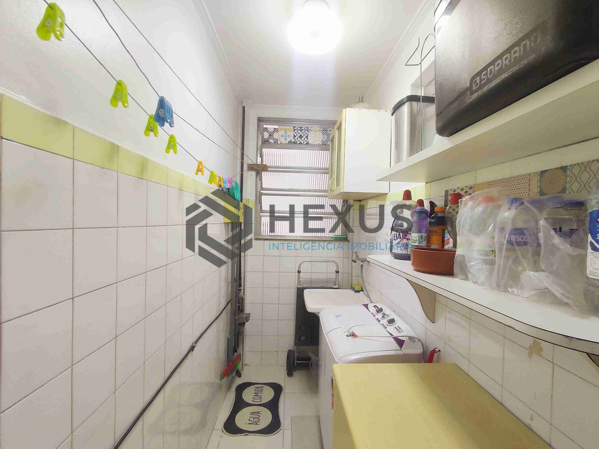 Foto 20 de Apartamento mobiliado na quadra mar da Praia das Pitangueiras, Guaruja