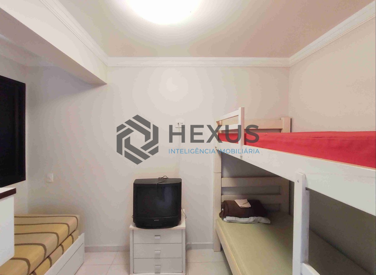 Foto 12 de Apartamento reformado com varanda e lazer na beira mar da Praia das Asturias, Guaruja