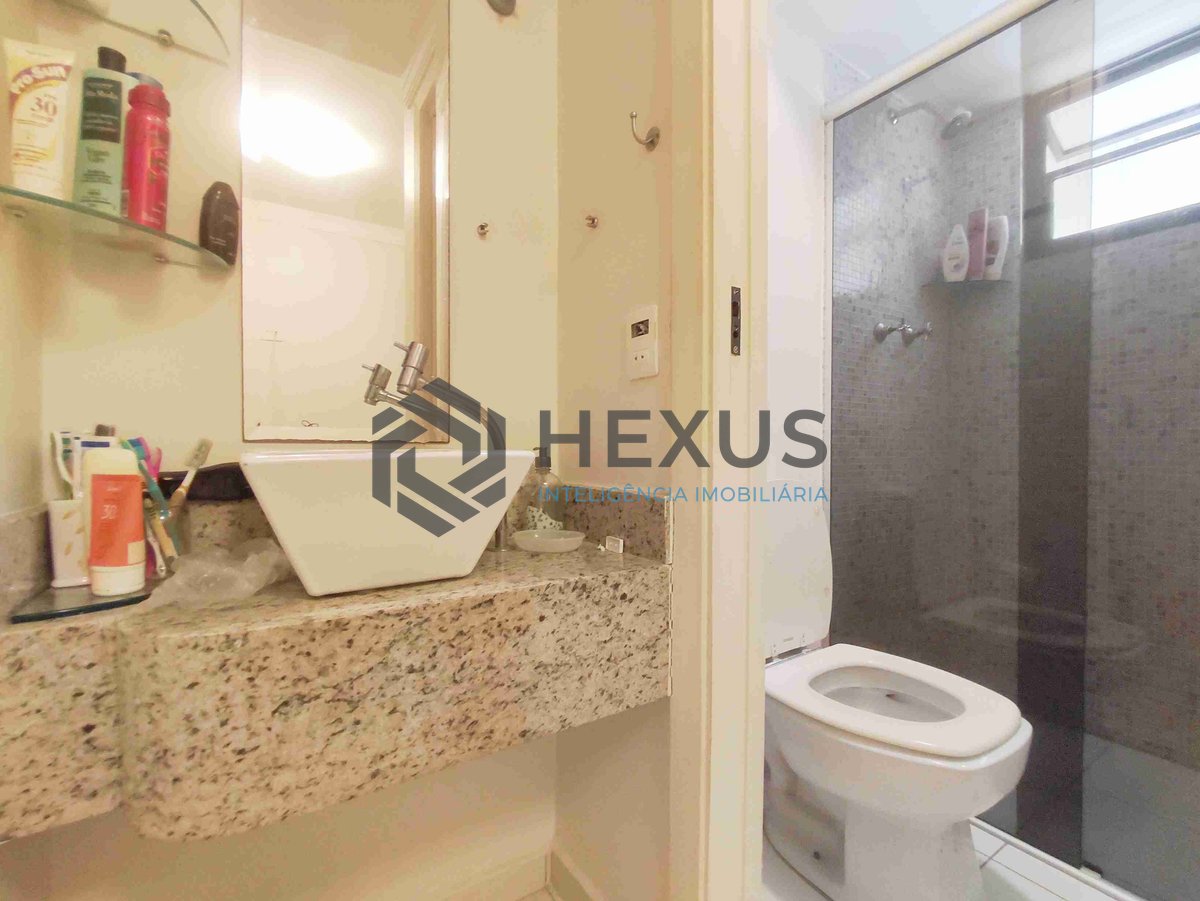 Foto 15 de Apartamento reformado com varanda e lazer na beira mar da Praia das Asturias, Guaruja