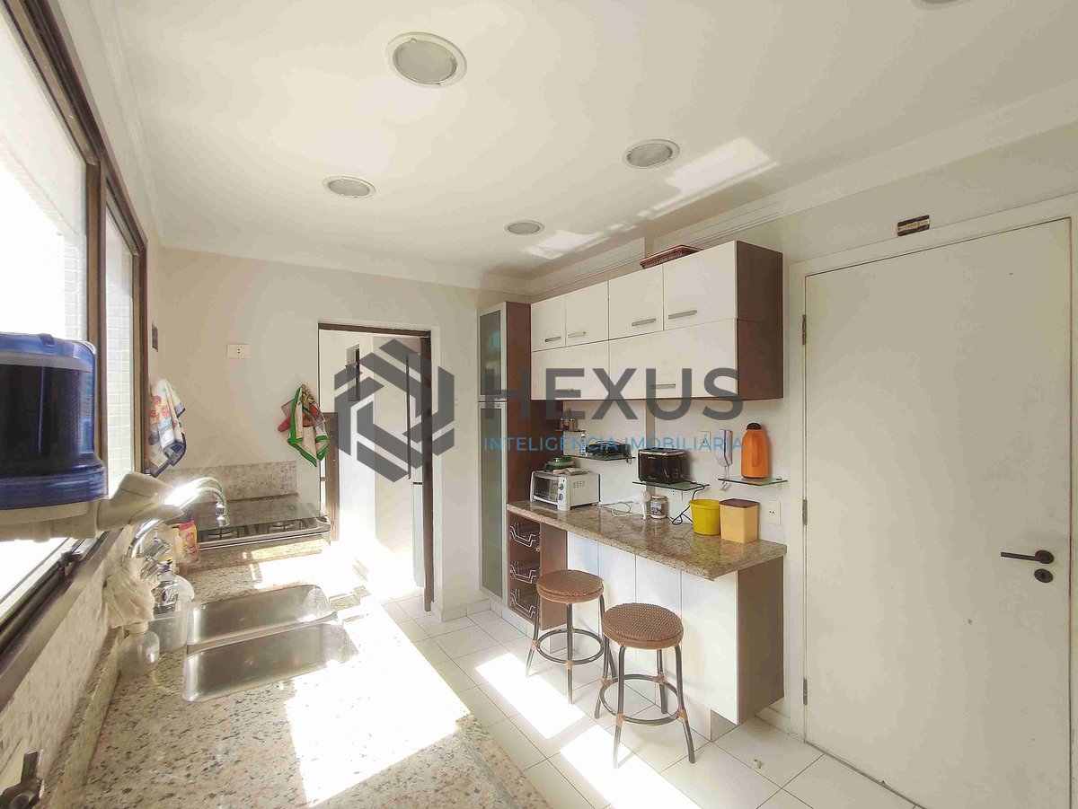 Foto 23 de Apartamento reformado com varanda e lazer na beira mar da Praia das Asturias, Guaruja