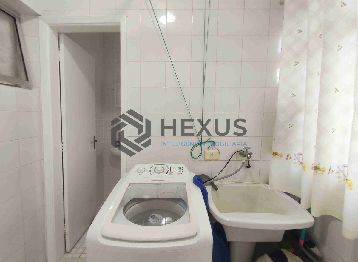Foto 22 de Apartamento com varanda e vista livre na Praia das Astúrias, Guarujá-SP - 2 Quartos, 1 Vaga | Hexus Inteligência Imobiliária